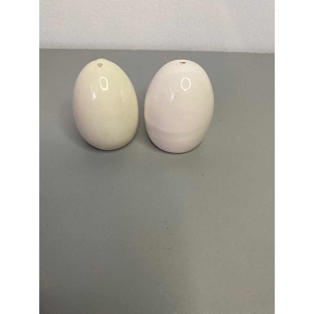 Cute Egg Shaped‎ Salt Pepper Shakers Ceramic Kitchen Dining